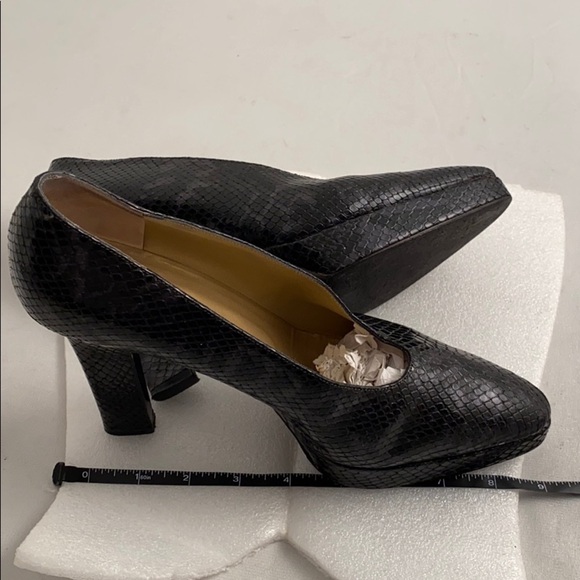 Yves Saint Laurent black snakeskin platform pumps - Picture 12 of 14